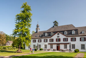 Das-Bergische-Schloss-Auel2020-508-11-1-1024x693-1
